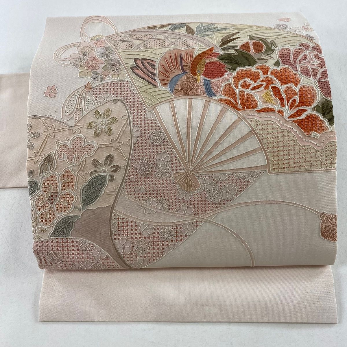 名古屋帯 秀品 扇 花鳥 汕頭刺繍 薄ピンク 正絹 【中古】 - メルカリ