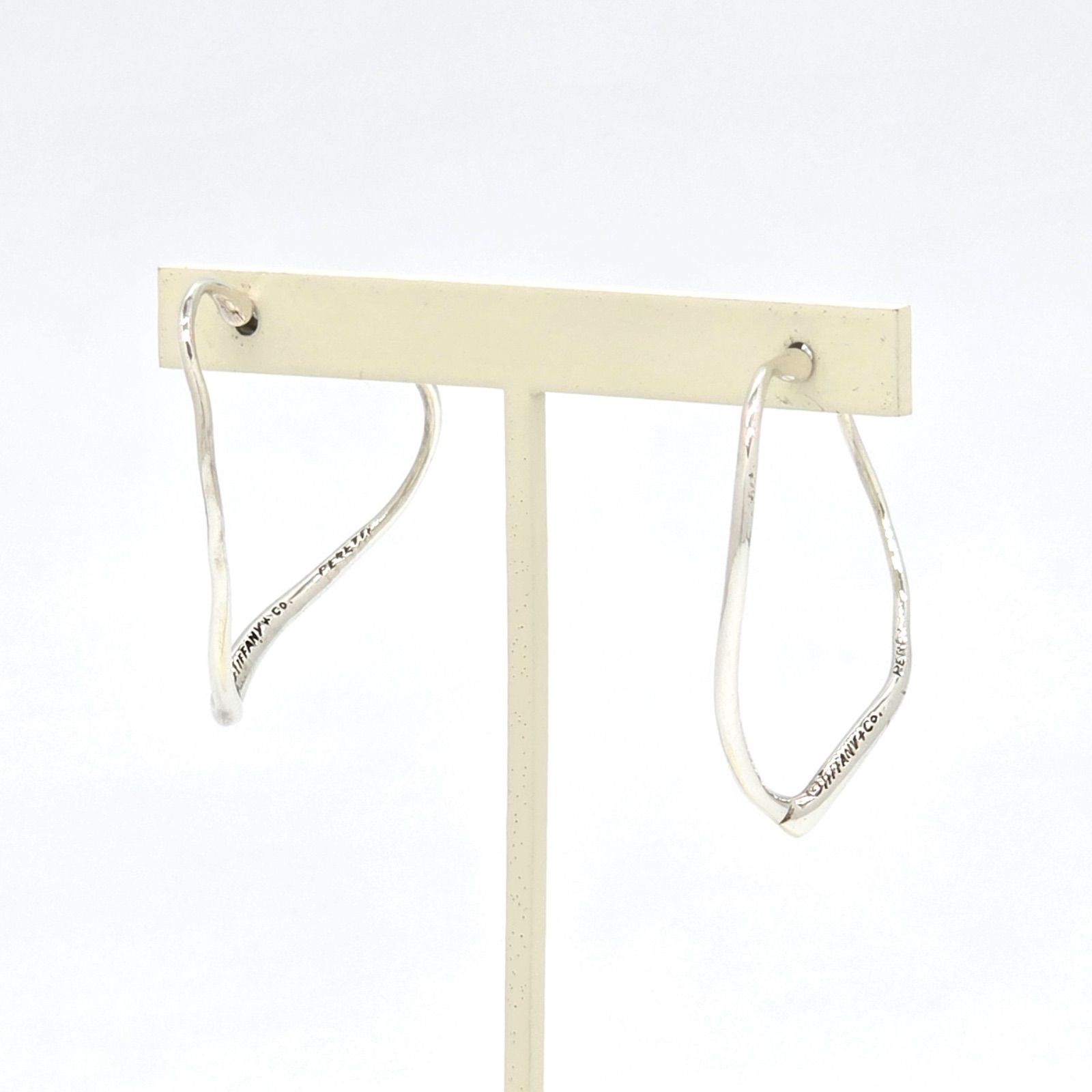 ティファニー オープンハート フープ ピアス ラージ エルサペレッティ Q33e 楽天市場】Tiffany&Co. ティファニーオープンハートフープピアス