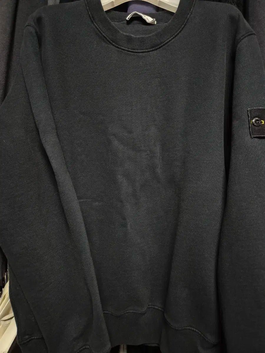 【雷市場（ポンジャン）商品韓国直送】 L STONE ISLAND(ストーンアイランド) 22FW パーカー 黒