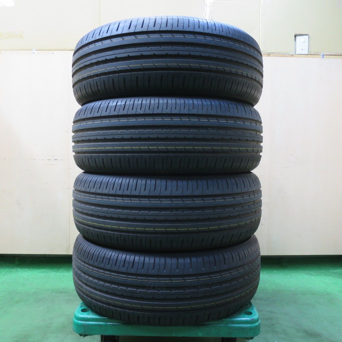 215/55R18 トーヨー・プロクセスR56 新車外し 4本セット