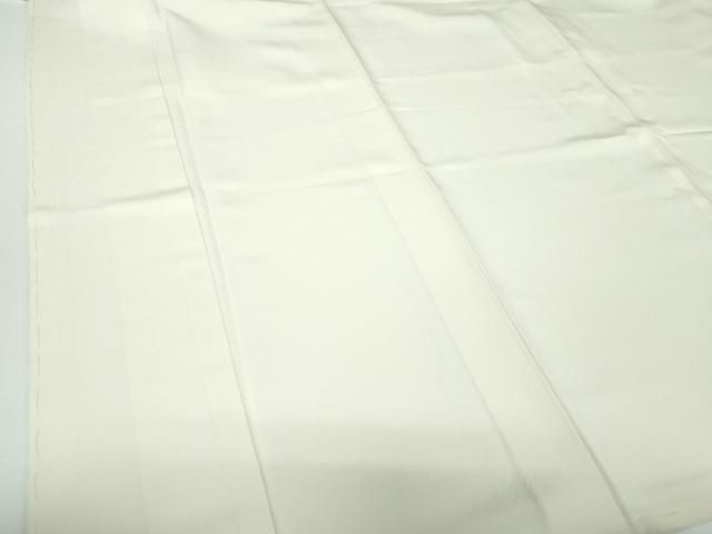 上質な色無地 生成色