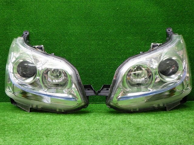 ダイハツ　LA100S　LA110S　ムーヴカスタム　前期　ヘッドライト左右　HID　100-51060　バラスト付き　250222011