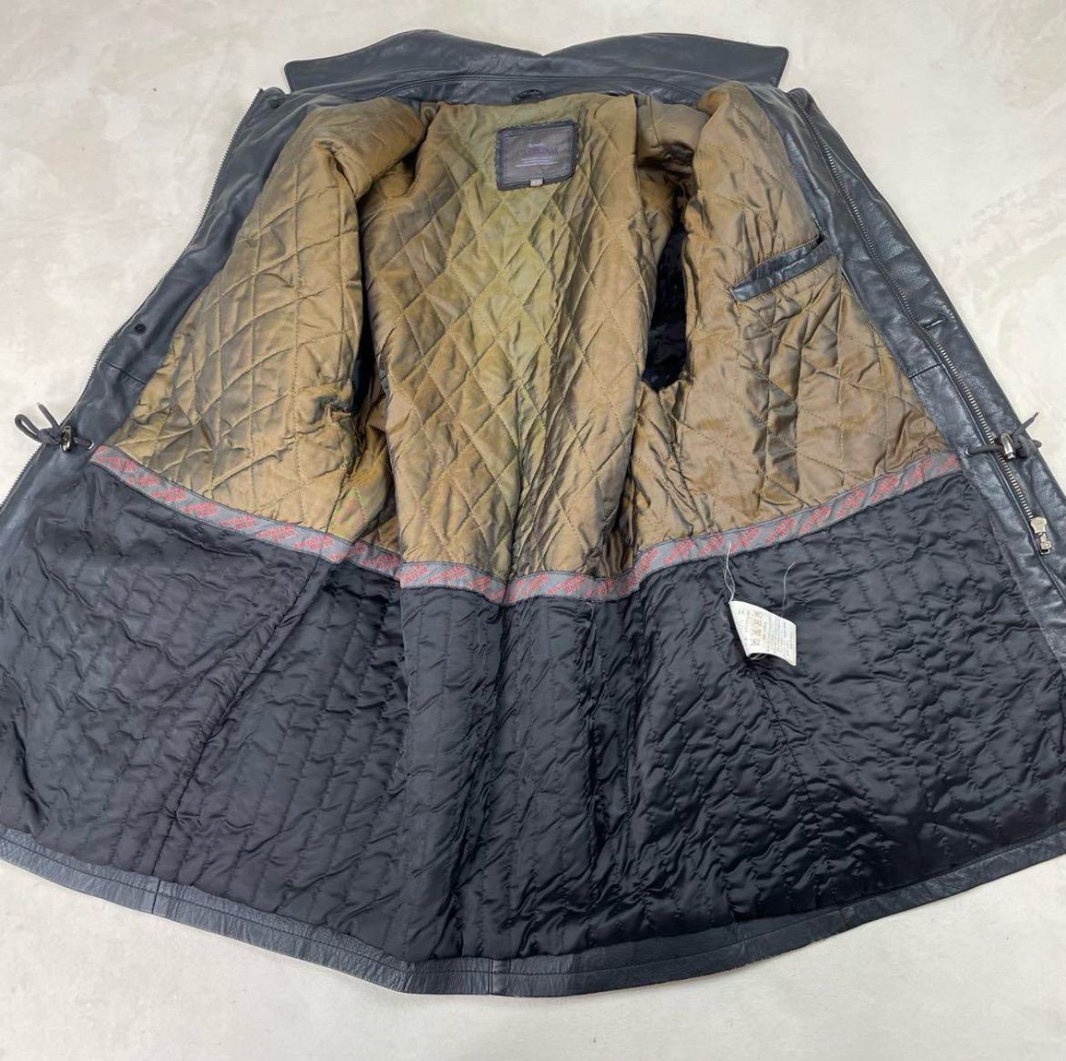 美品 STRATHCONAR カウレザージャケット キルティング XL 美品 STRATHCONAR カウレザージャケット キルティング XL