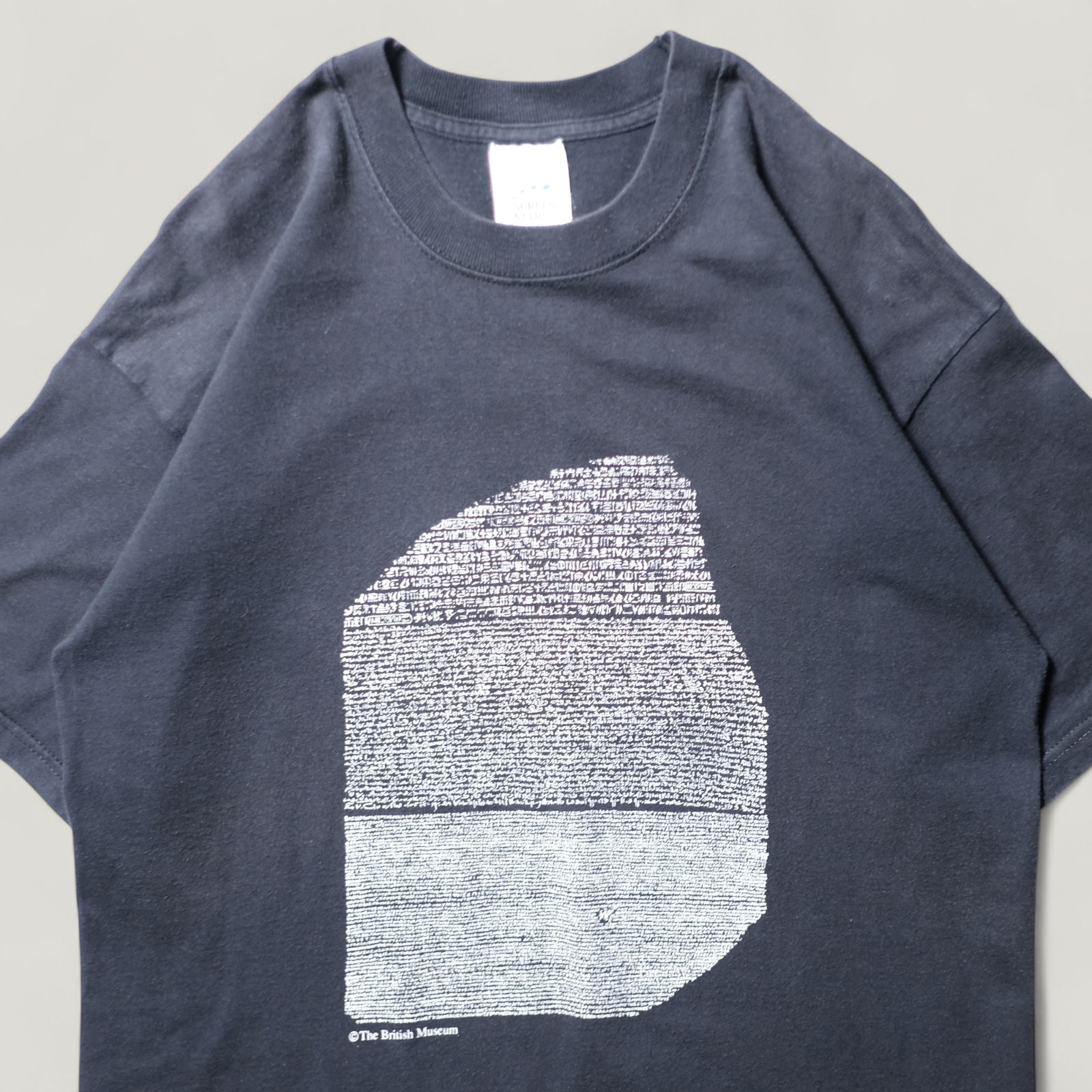 古着　オフィシャル　大英博物館　ロゼッタストーン　スウェット　アート ロゼッタストーン】90s-00s アートTシャツ ©大英博物館 ブラック