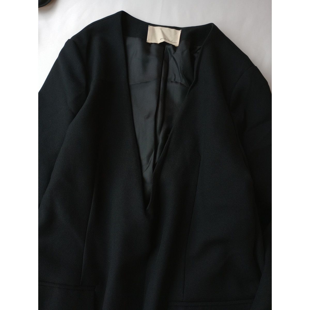 aere アエレ v-neck pullover jacket Vネック プルオーバー ジャケット 長袖 ブラウス ブラック  黒(116K+6544)24A - メルカリ