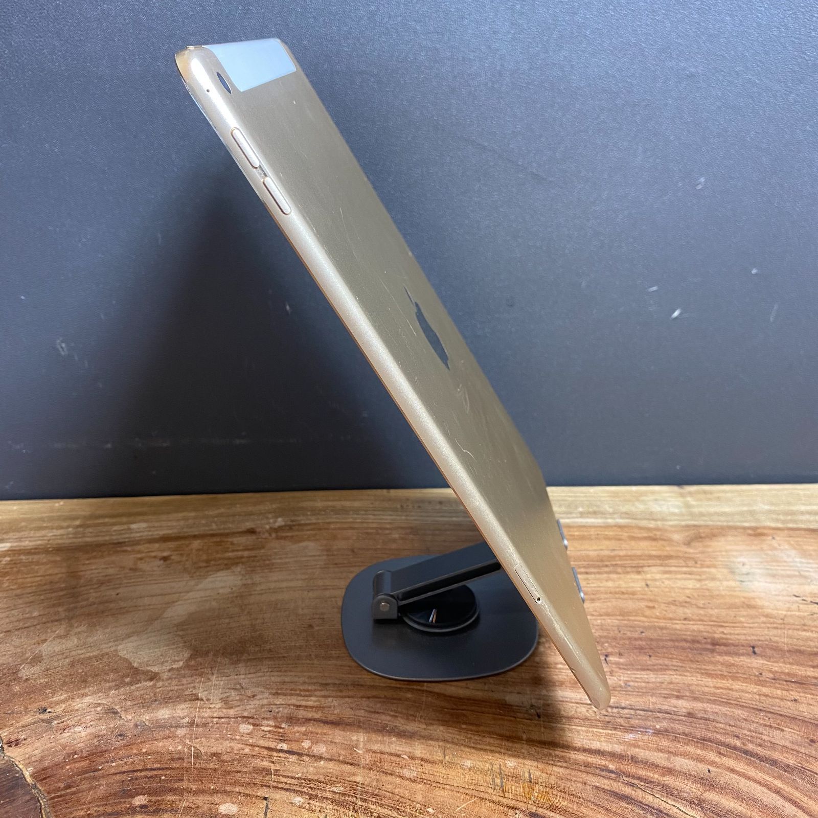 AppleiPadAir2/32GB/Wi-Fi+Cellular /充電器なし iPad Air2/32GB/Wi-Fi