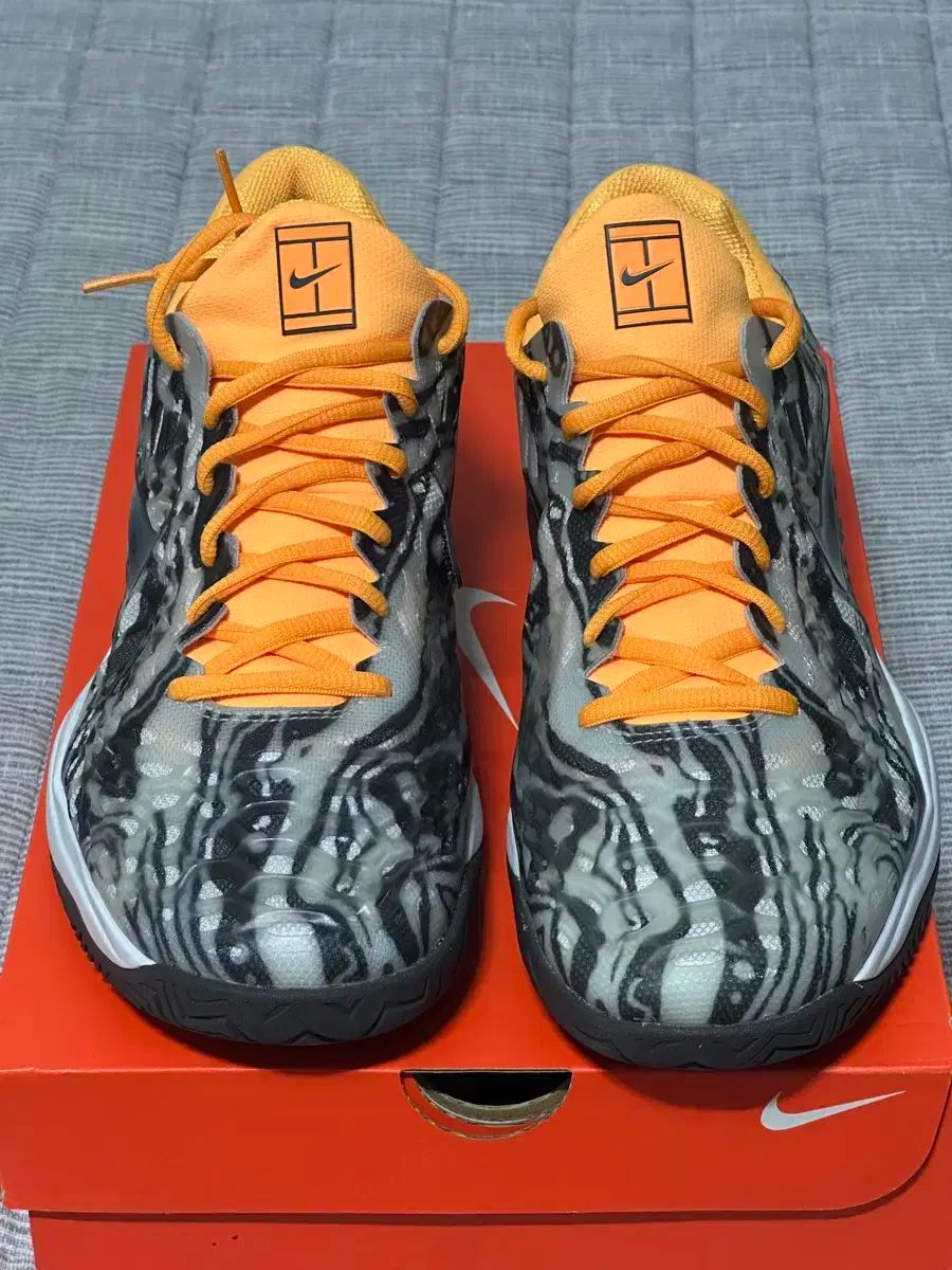 280 NIKE ナイキ エア ズーム ケージ 3 HC ラファエル ナダル テニスシューズ