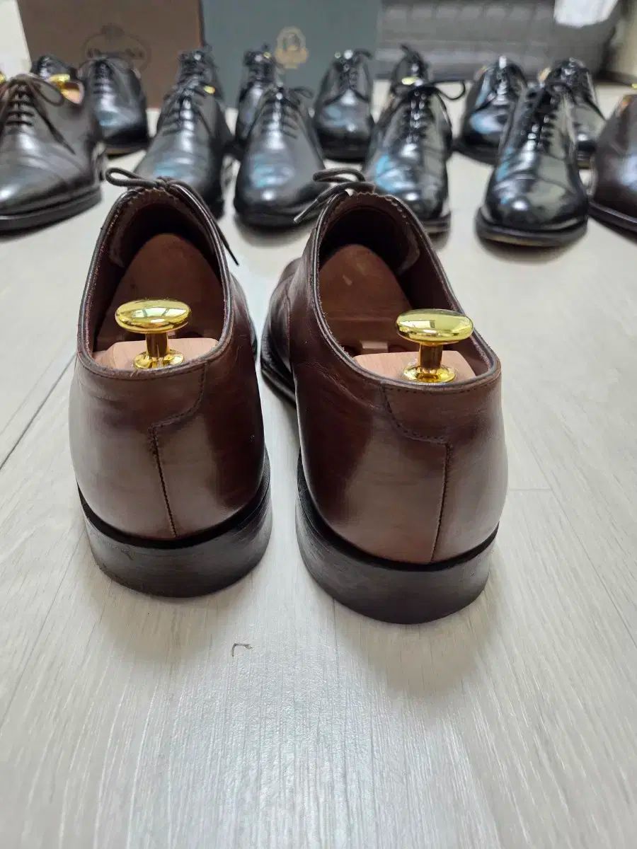 ブラウン 靴