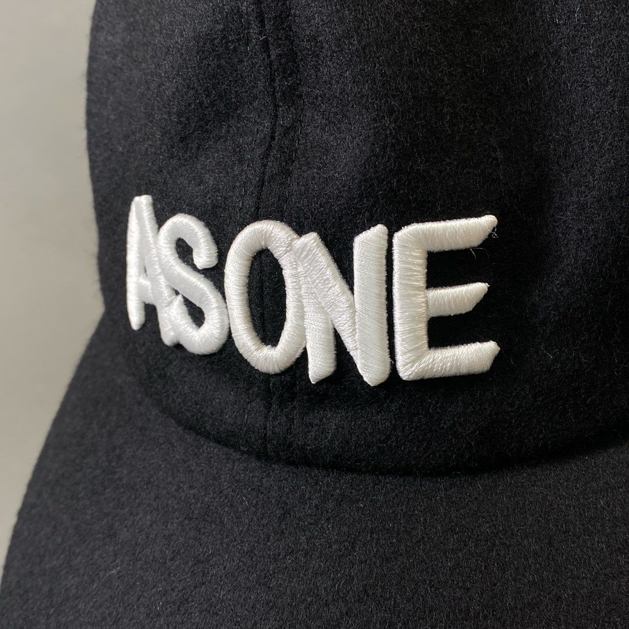 h1 Sacai サカイ 23SS Eric Haze AS ONE Cap ロゴ刺繍キャップ