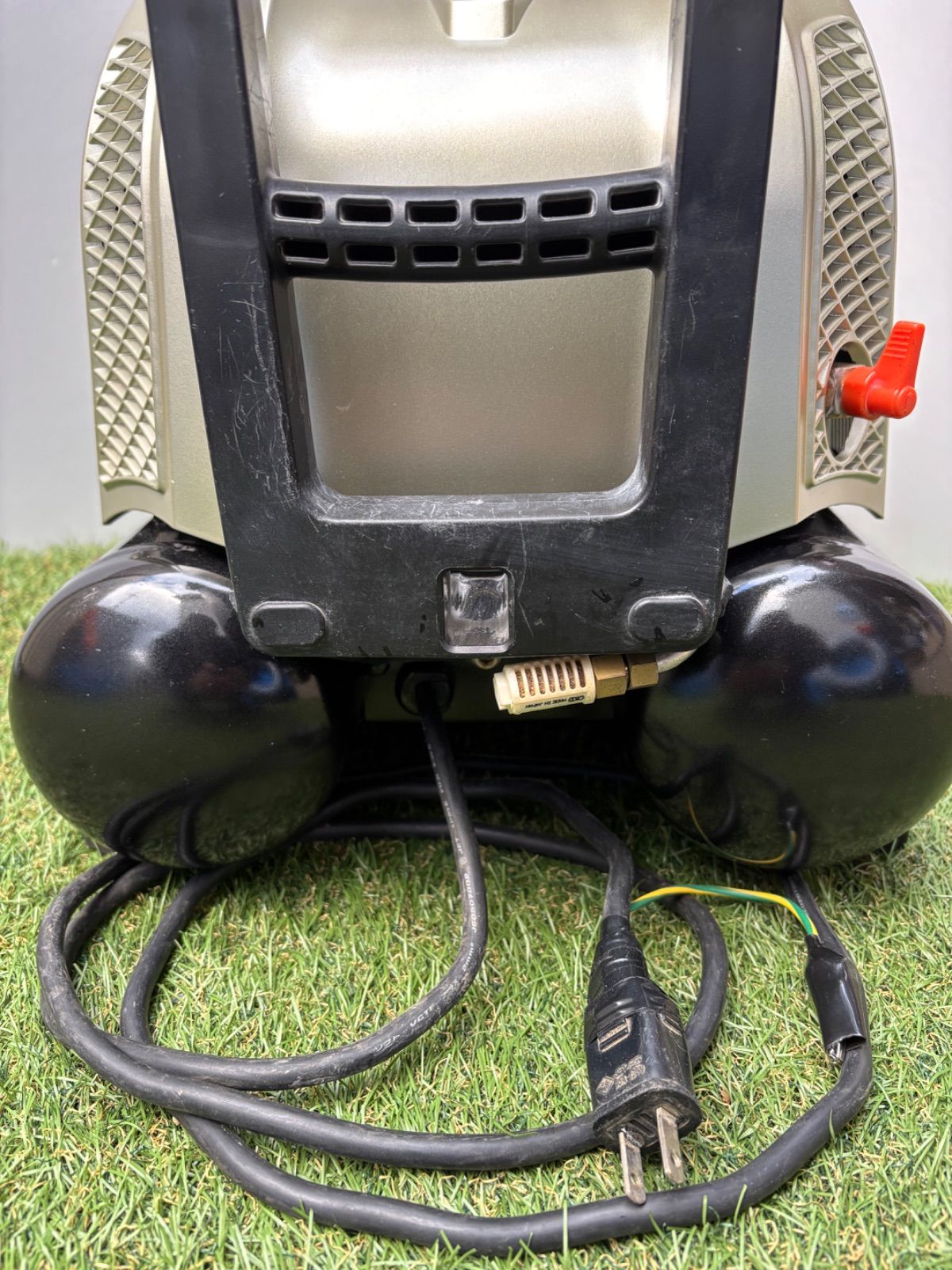 高圧エアコンプレッサーAK-HH1270E3 シャンパンゴールド