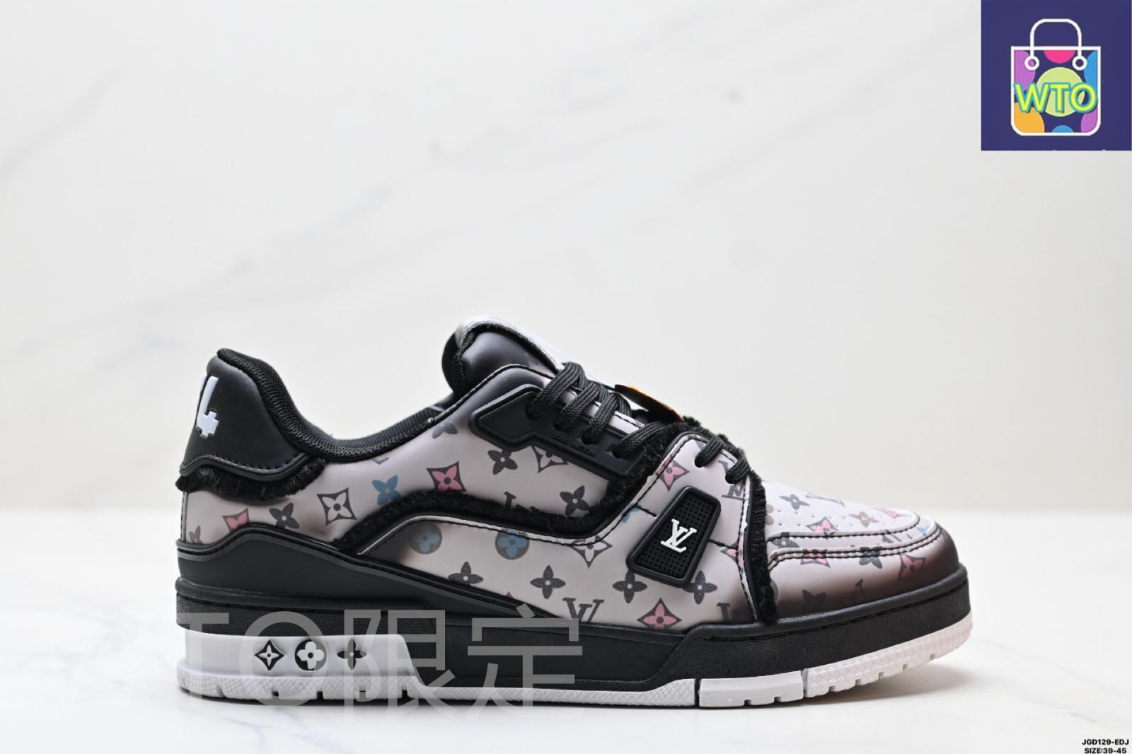 【カジュアルに履ける♪】ルイヴィトン★スニーカー 新品のLVルイ・ヴィトン Louis Vuitton Trainer スニーカー ロー