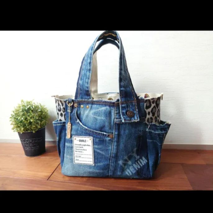 デニムリメイク　トートバッグ　ハンドメイド　レオパード デニムリメイク　トートバッグ　ハンドメイド　レオパード