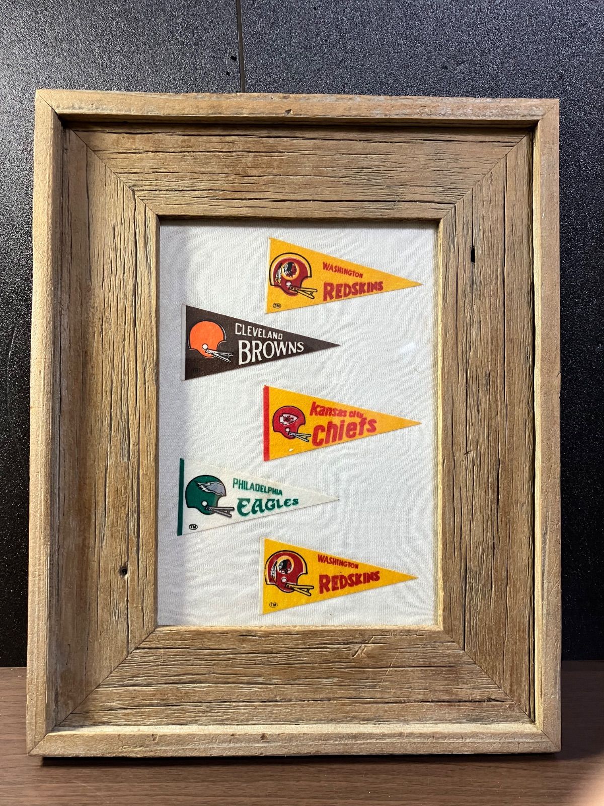 NFL ヴィンテージ ミニペナント フレーム 額装品