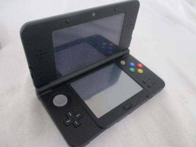 極美品 付属品完備 New ニンテンドー 3DS KTR-001 ブラック-