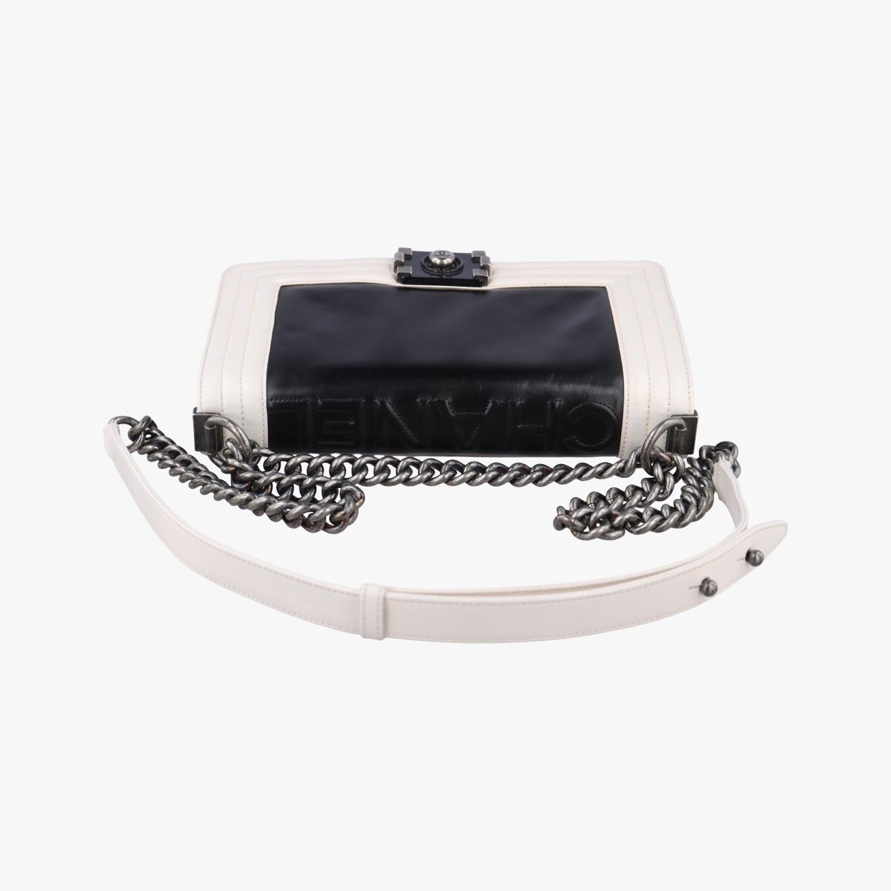 ブラック×ホワイト レザー