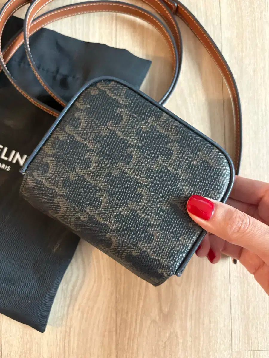 Celine セリーヌ