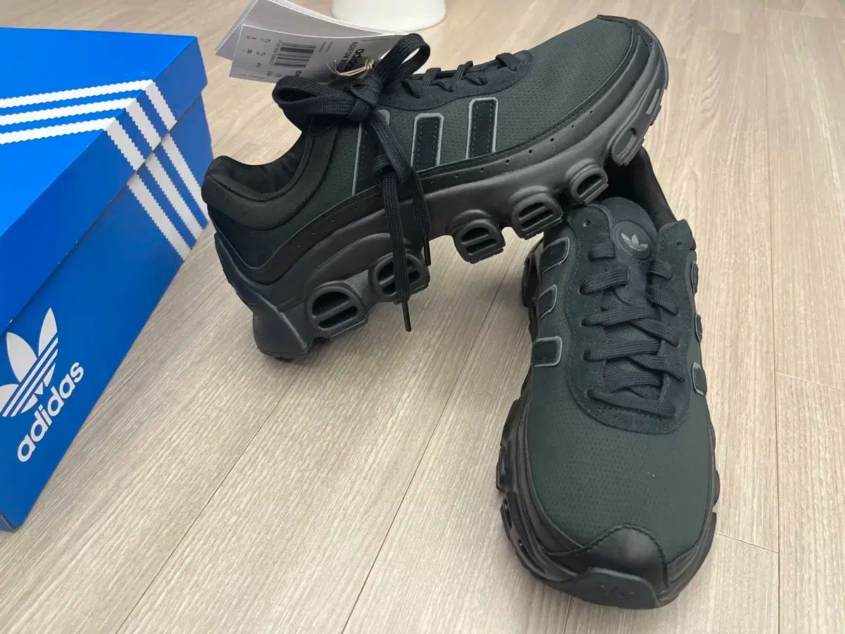 adidas アディダス メガライド オールブラック 260