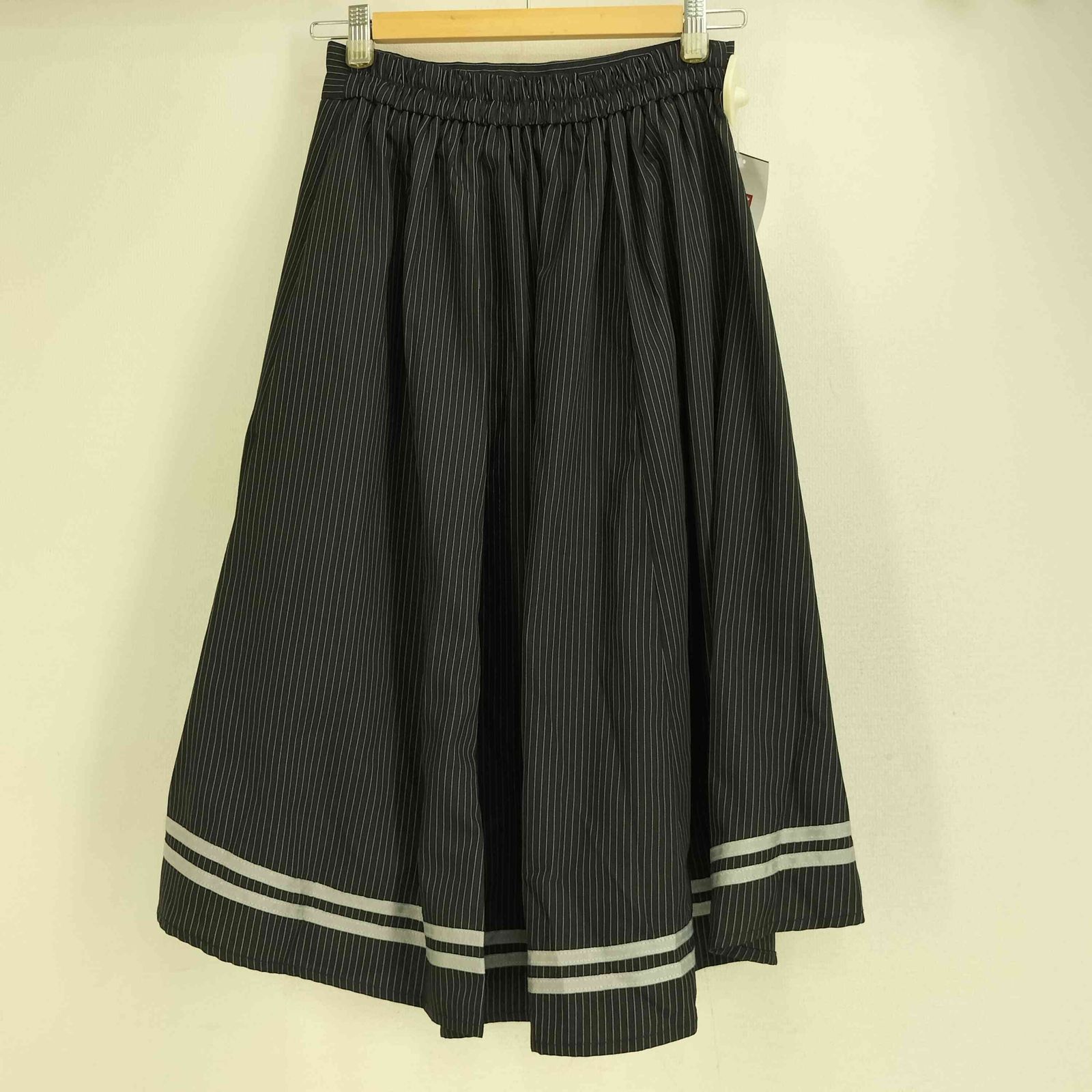 axes femme 連ボタンフィッシュテールスカート アクシーズファム axes femme 連ボタンフィッシュテールスカート