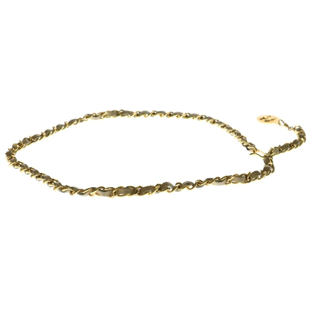 ベージュ×ゴールド