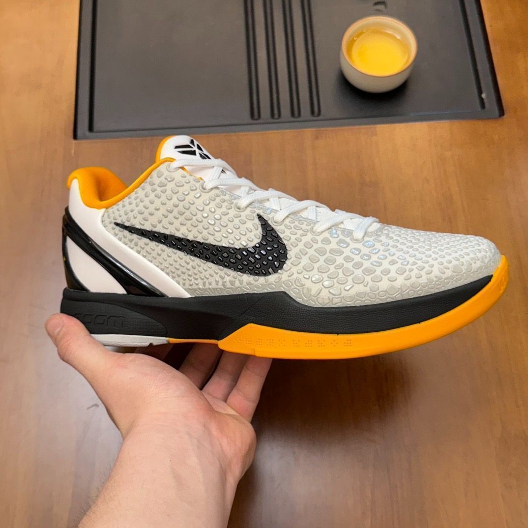 【未使用】KOBE8プロトロ（23cm） 箱付き 大特価???即購入??新品箱付 未使用 NIKE KOBE 8 PROTRO HALO