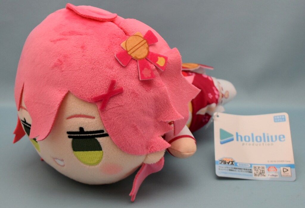 フリュー 寝そべりぬいぐるみ ホロライブプロダクション さくら