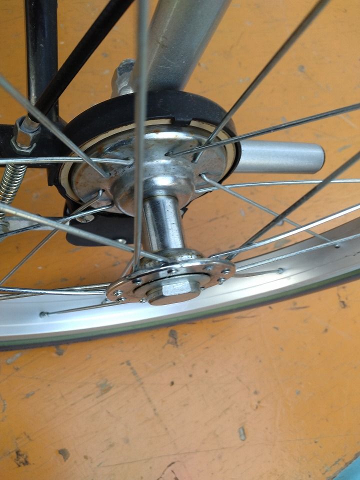 介助式軽量ノーパンク KM-25-0917-08