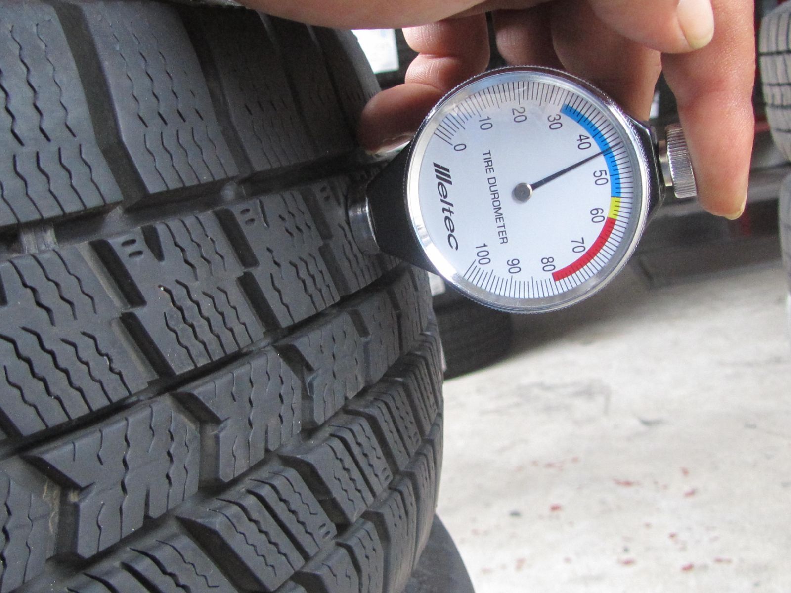 カローラフィールダー外し