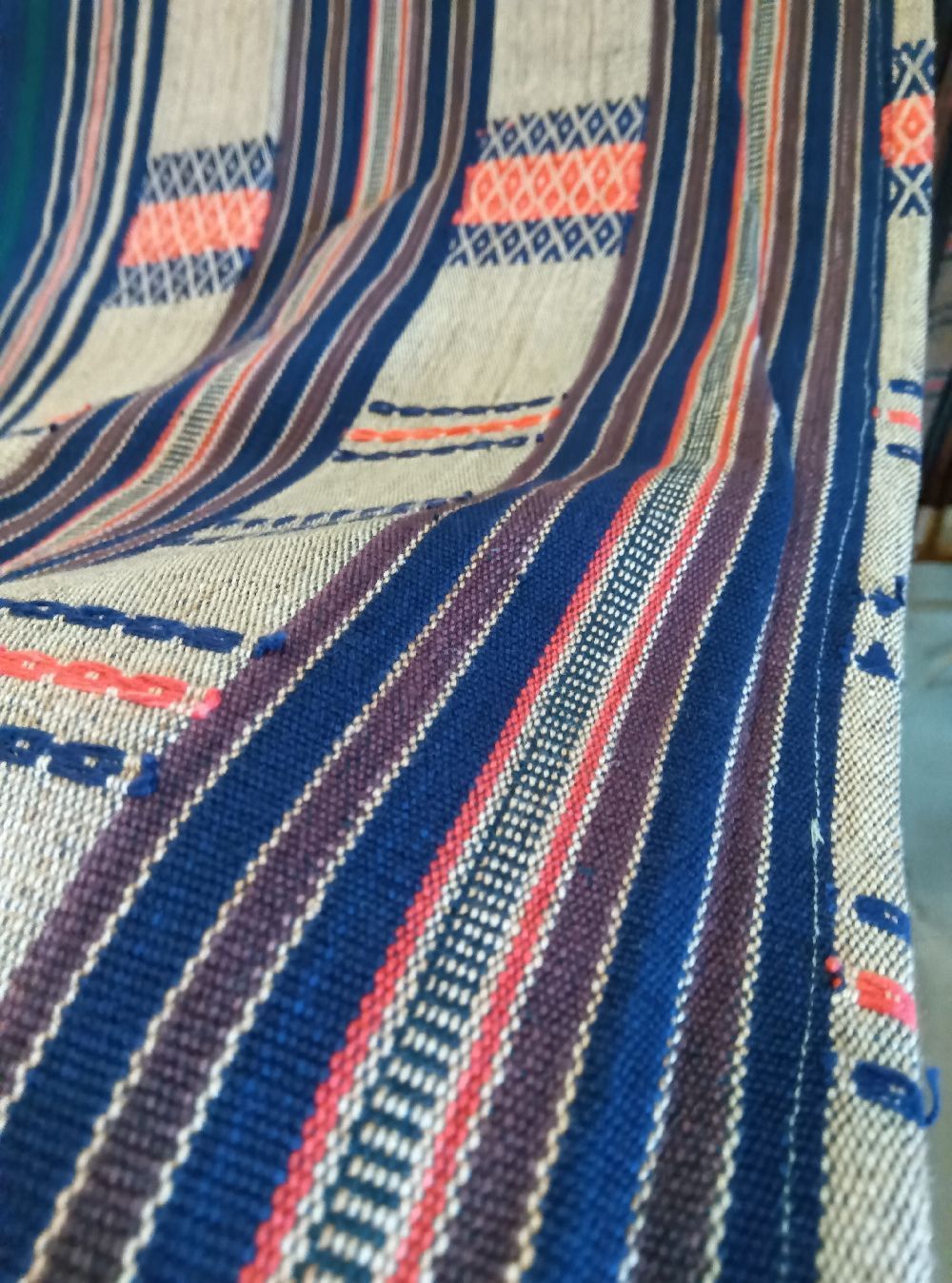 のれん 民族布 ナガ族 民族織物 幾何学模様 ストライプ アジアン エスニック インド インテリア アート タペストリー 間仕切り 装飾