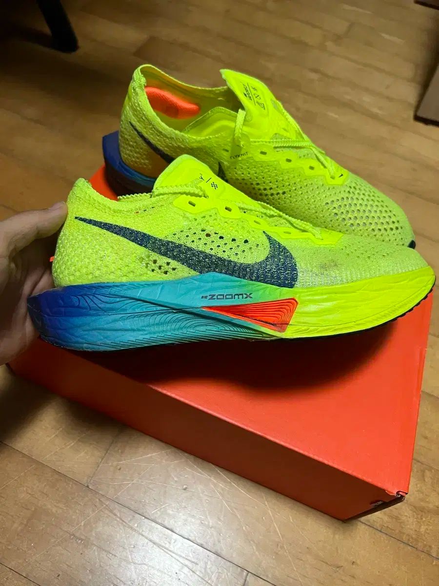 ナイキヴェイパーフライ3 260