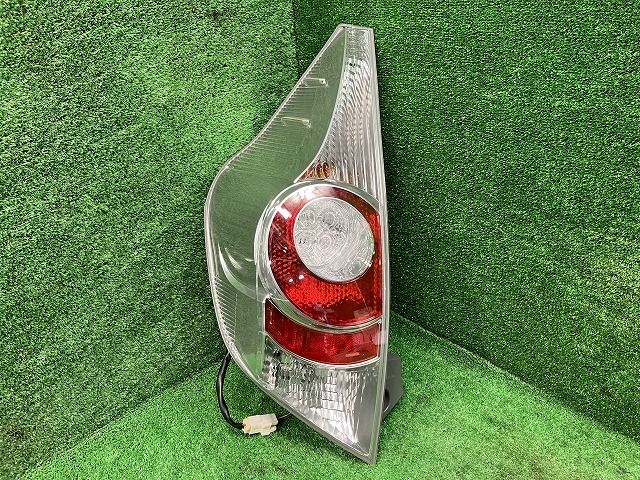 アクア NHP10 左テールランプ テールライト G スタンレー 52-252 81560-52693 8T7