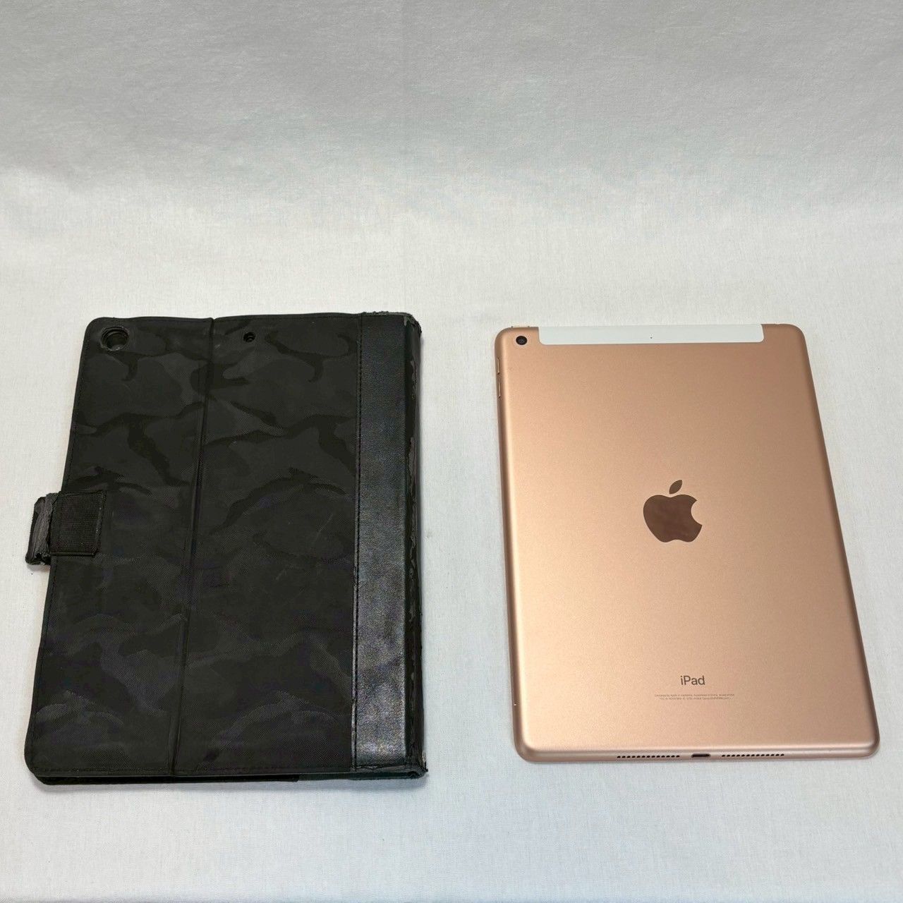 iPad|第6世代|32GB|ゴールド|MRM02J|A|ドコモ判定|ケース付き|バッテリー良好|No.752