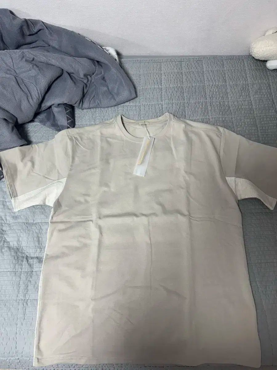 【雷市場（ポンジャン）商品韓国直送】 （ XL ） xlim 半袖 Tシャツ アイボリー