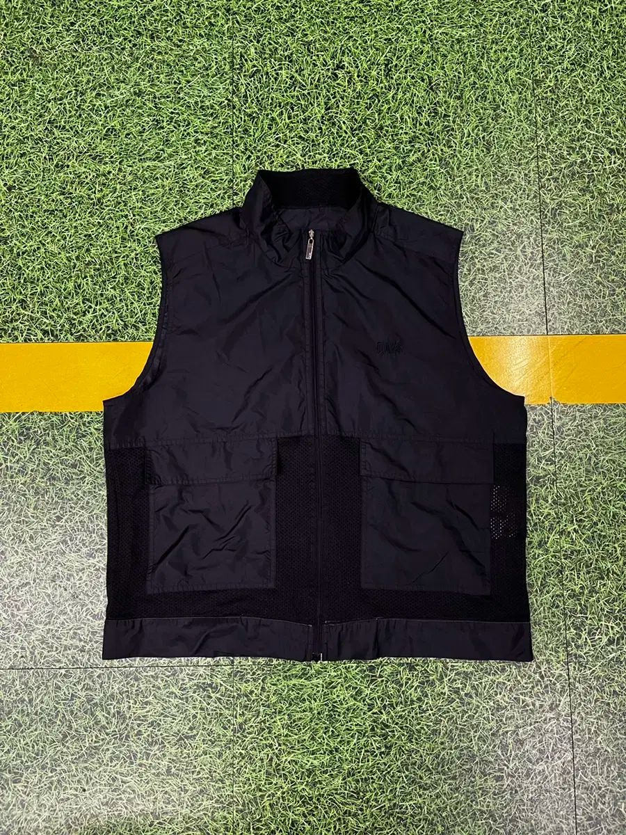 【雷市場（ポンジャン）商品韓国直送】DAKS(ダックス) ゴルフ メッシュ ベスト 夏 ― L サイズ 105 110