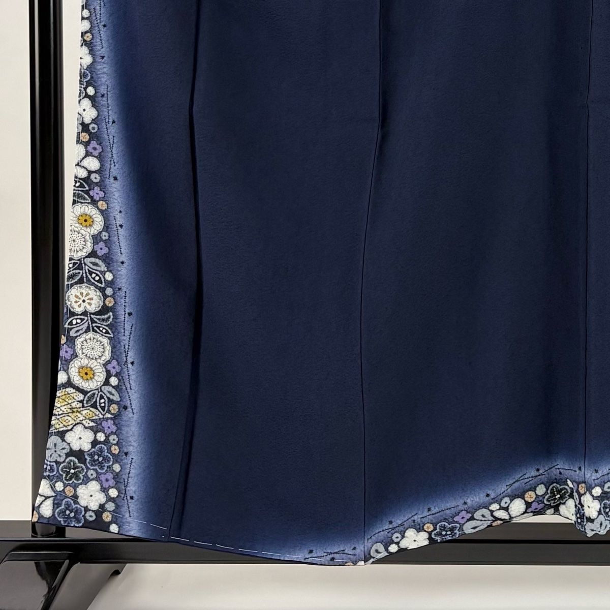 訪問着 身丈157cm 裄丈63cm S 袷 青山みとも 落款 草花 ぼかし 紺色 正絹