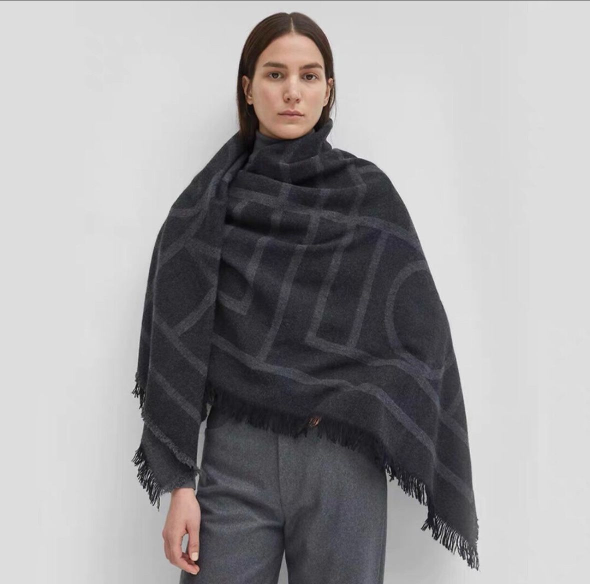 TOTEME Como モノグラム ウールカシミア 大判スカーフ マフラー - メルカリ 