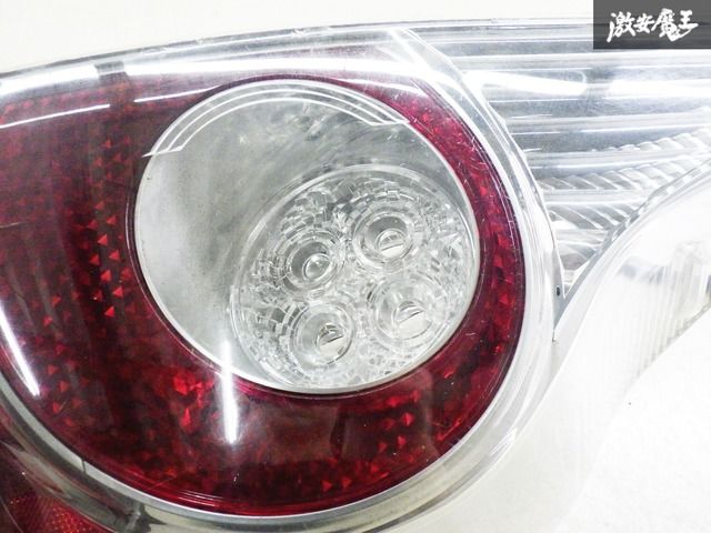 破損なし！】トヨタ純正 NHP10 アクア 前期 テールライト