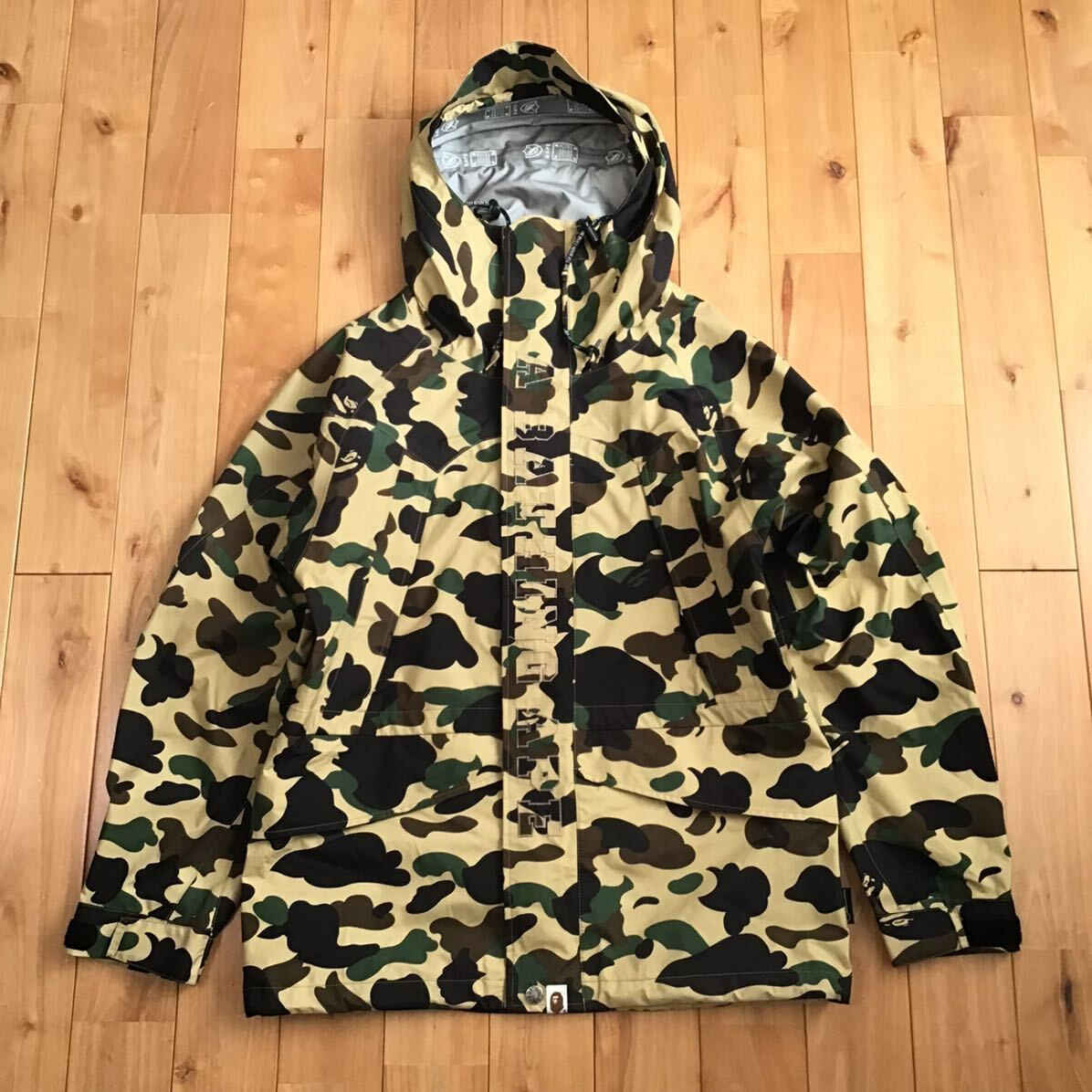 GORE TEX スノボジャケット Mサイズ a bathing ape BAPE hoodie snowboard jacket エイプ ベイプ アベイシングエイプ 1st camo