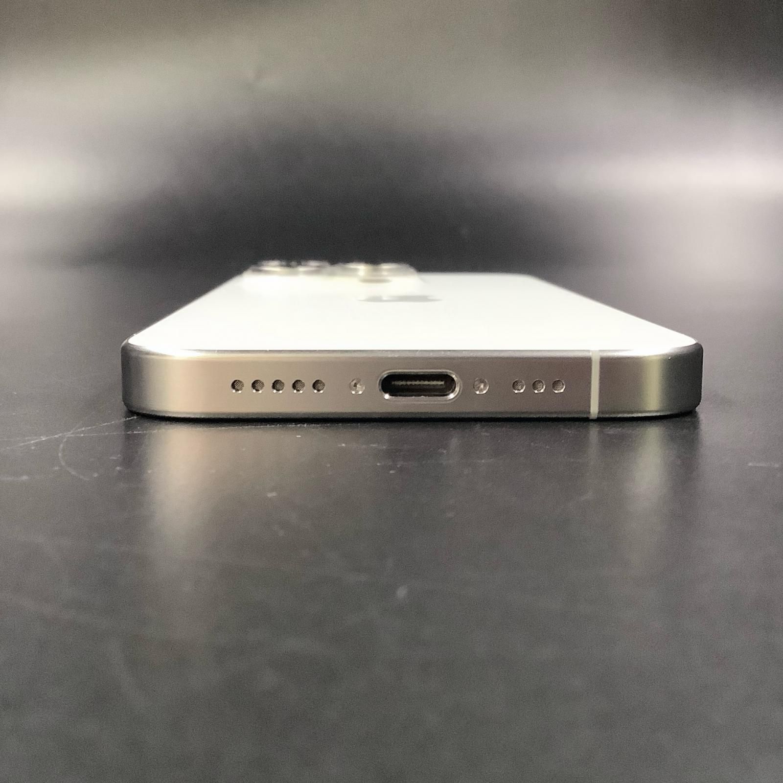 iPhone 15Pro 512GB ホワイトチタニウム 美品 Amazon | iPhone 15 Pro Max 512GB ホワイトチタニウム SIM