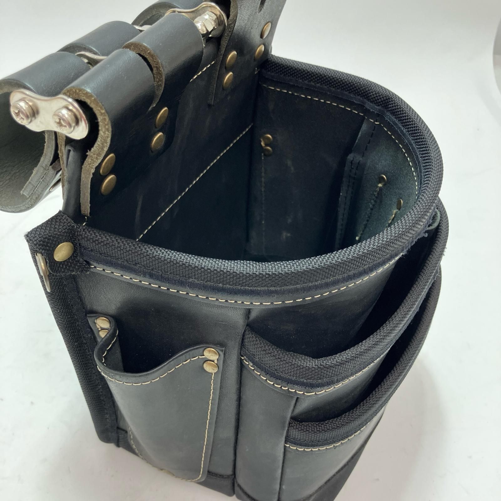 送料無料 ニックス 自在型チェーンタイプ 総グローブ革3段腰袋 ブラック KB-301SPDX KNICKS KNICKS ニックス 3段 総グローブ皮仕上 腰袋 ブラック KNICKS ニックス