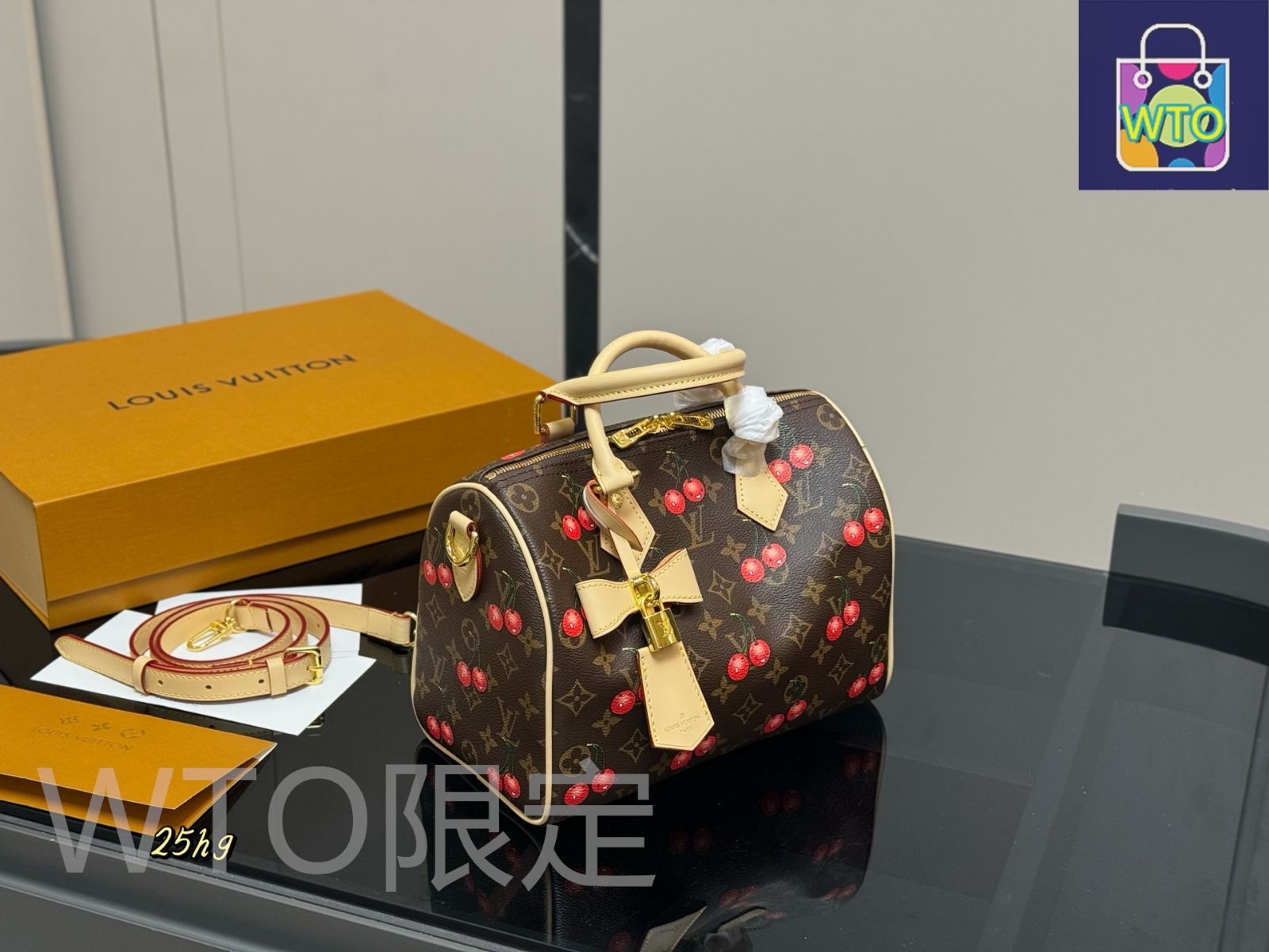 ✨美品✨ルイヴィトン　ショートブーツ　チャンキーヒール　ゴールドバックル　23 ✨美品✨ルイヴィトン ショートブーツ チャンキーヒール