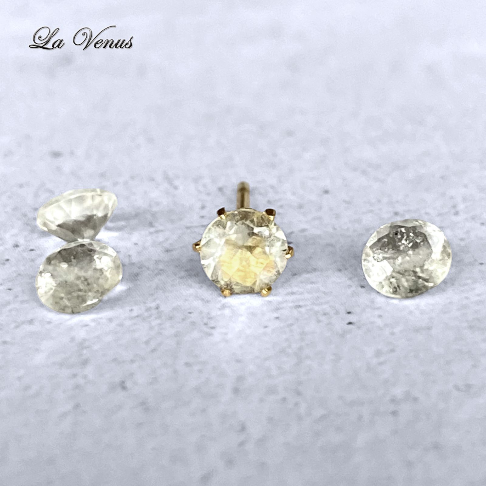 【No.45】原石リビアングラス ピアス No.45】原石リビアングラス ピアス 楽天市場】リビアングラス