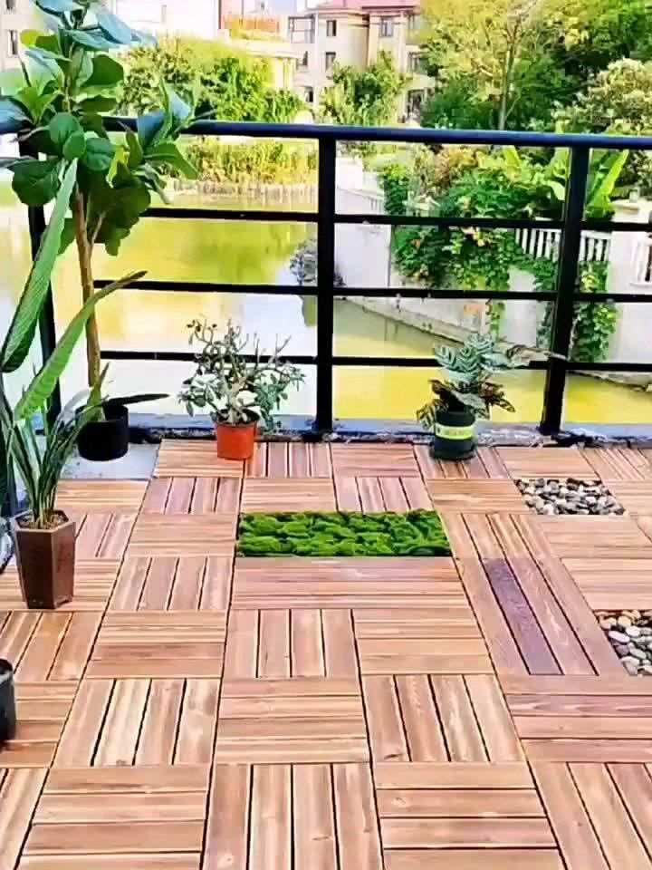 ライトブラウン