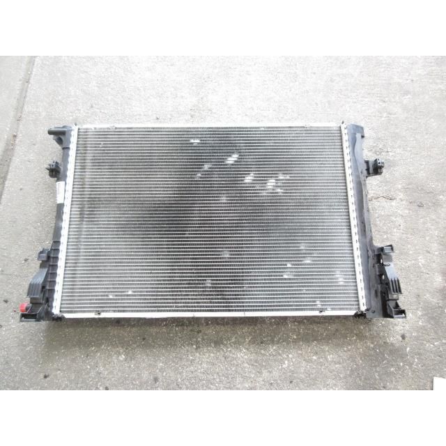 28年 ベンツ 176042 A180 W176 純正 ラジエーター A2465001303 199170 4696