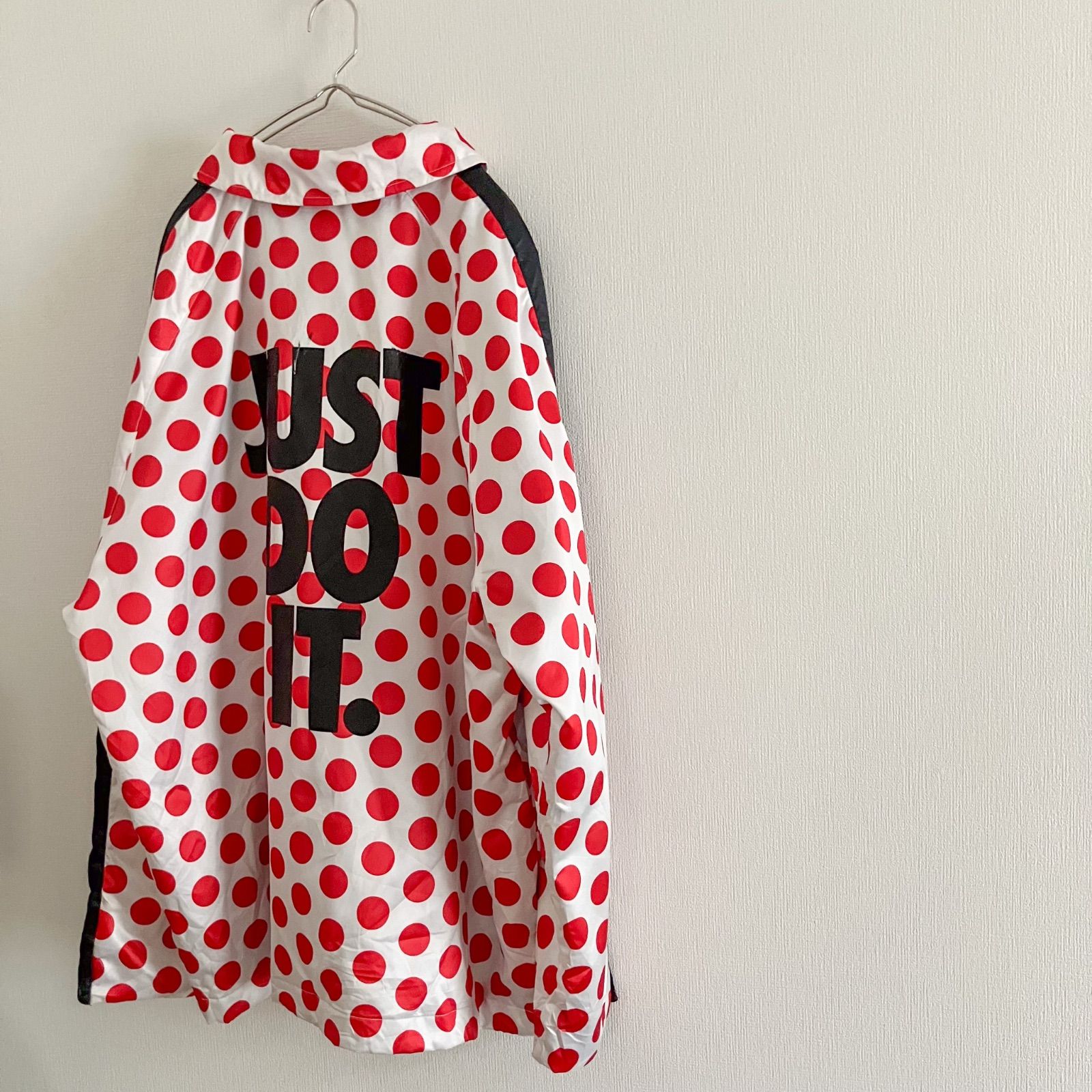 NIKE ナイロンジャケット y2k TECH city 水玉 ドット NIKE ナイロンジャケット y2k TECH city 水玉 ドット メンズ