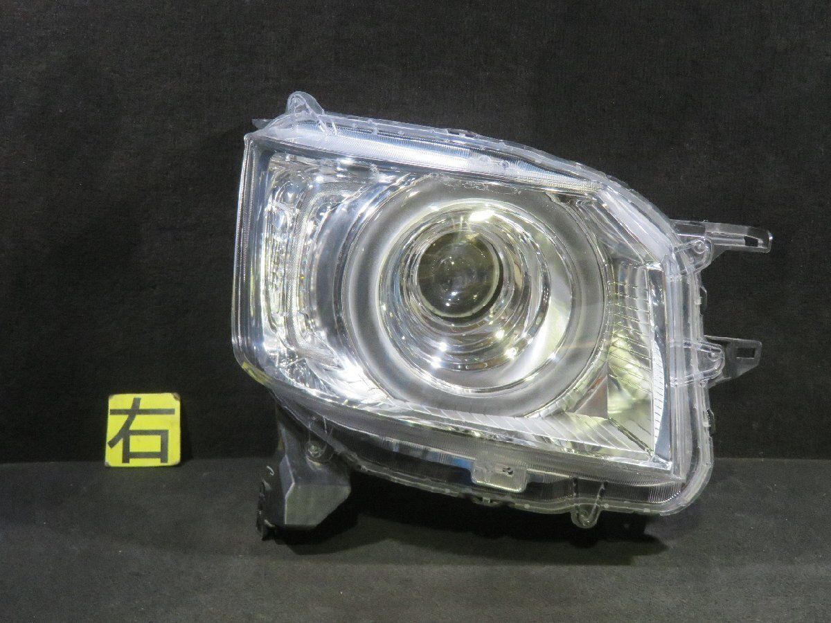 ホンダ／Ｎ ＢＯＸ　ＪＦ３　前期・ノーマル用　右ヘッドランプ　LED　スタンレーW3105　No.237909【品番　33100-TTA-N01】