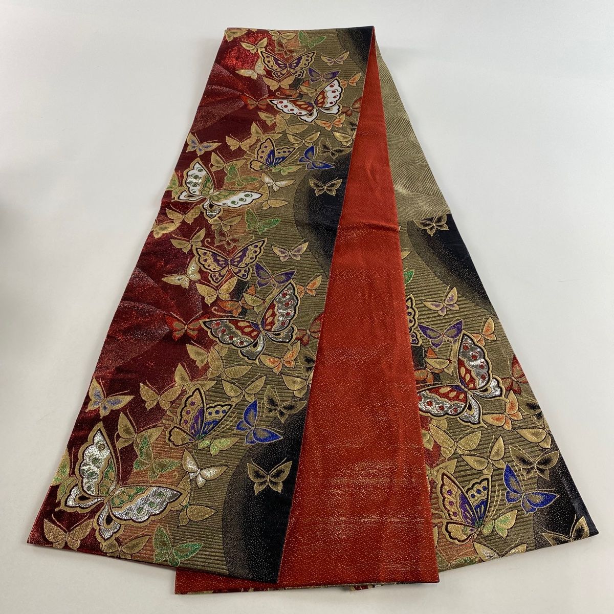 袋帯 秀品 六通 振袖向き 競ナビ 朱色 袋帯 美品 秀品 蝶 箔 赤 六通 正絹 【中古】 ☆☆☆
