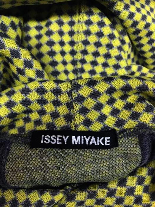 イッセイミヤケ ISSEY MIYAKE 19AW テープデザイン総柄プルオーバーニットパーカー メンズ 2 - メルカリ