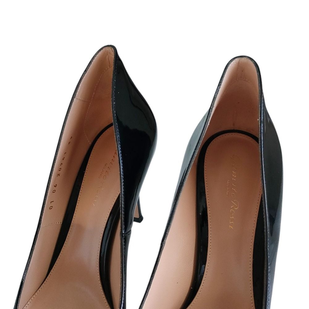 美品 Gianvito Rossi ジャンヴィトロッシ パテントレザー ポイン