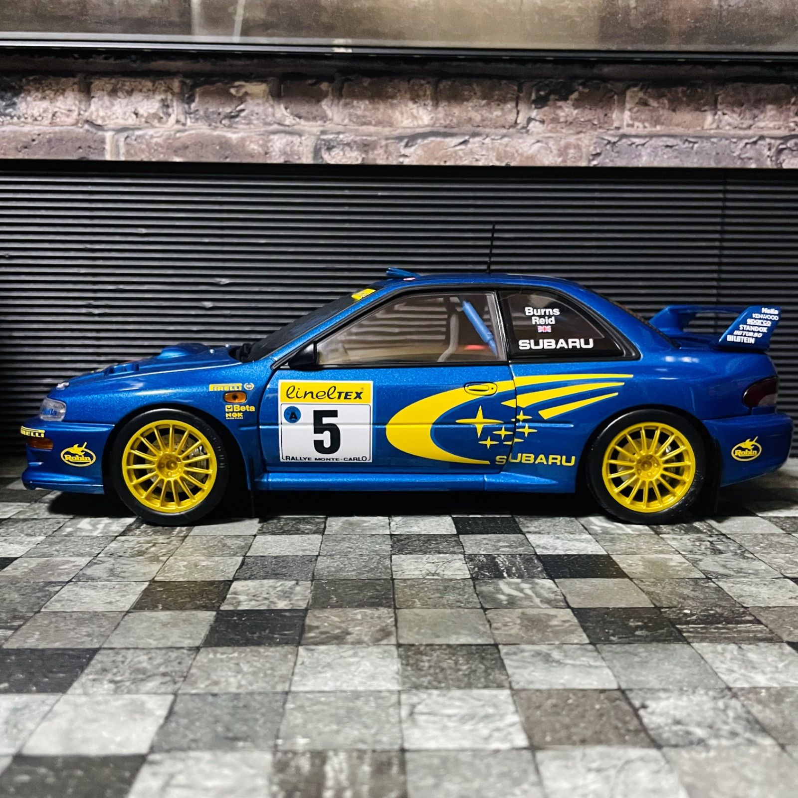 1/18 AUTOart スバル インプレッサ WRC1999 22B-STI カスタム品 1/18 AUTOart スバル インプレッサ (GC8) WRC 1997