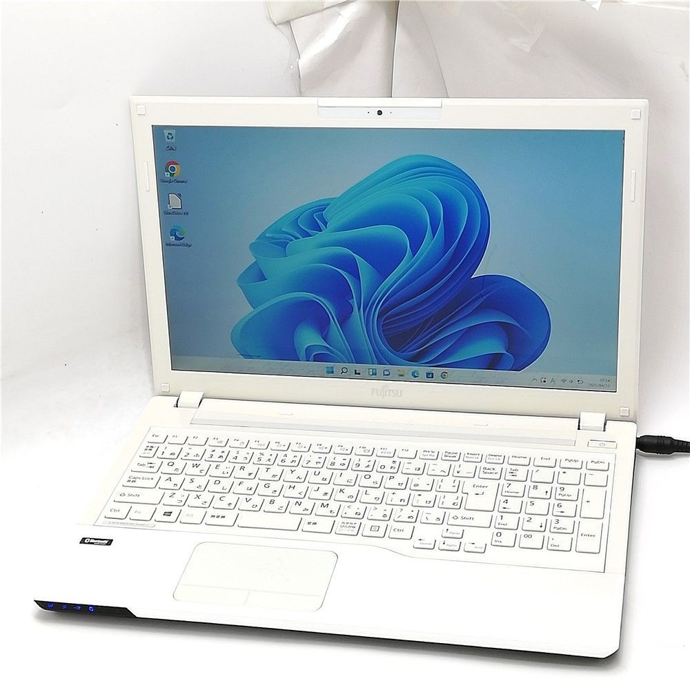 美品❤️Bluetooth 激安 中古パソコン ノート 富士通 白 カメラ付き 赤字覚悟 Wi-Fi有 富士通 ノートパソコン FMV AH45/J ホワイト 中古
